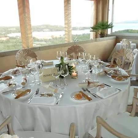 Hotel Petra Bianca 4*