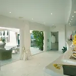 Petra Bianca Готель 4*