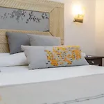 Готель Petra Bianca 4*