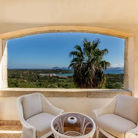 Hotell Petra Bianca 4*