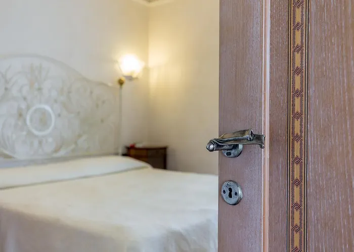 Hotell Petra Bianca 4*