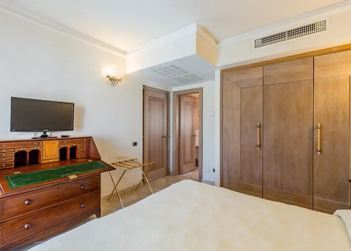 Petra Bianca Hotell 4*